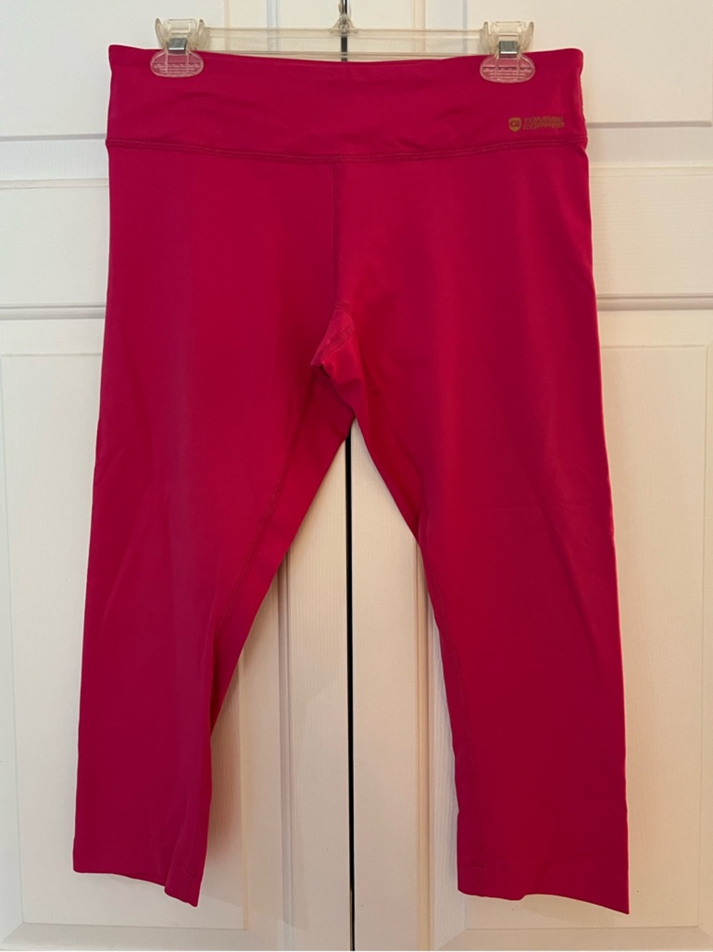 Tommie Copper Bright Pink Capri Leggings with Wide Waistband Size M